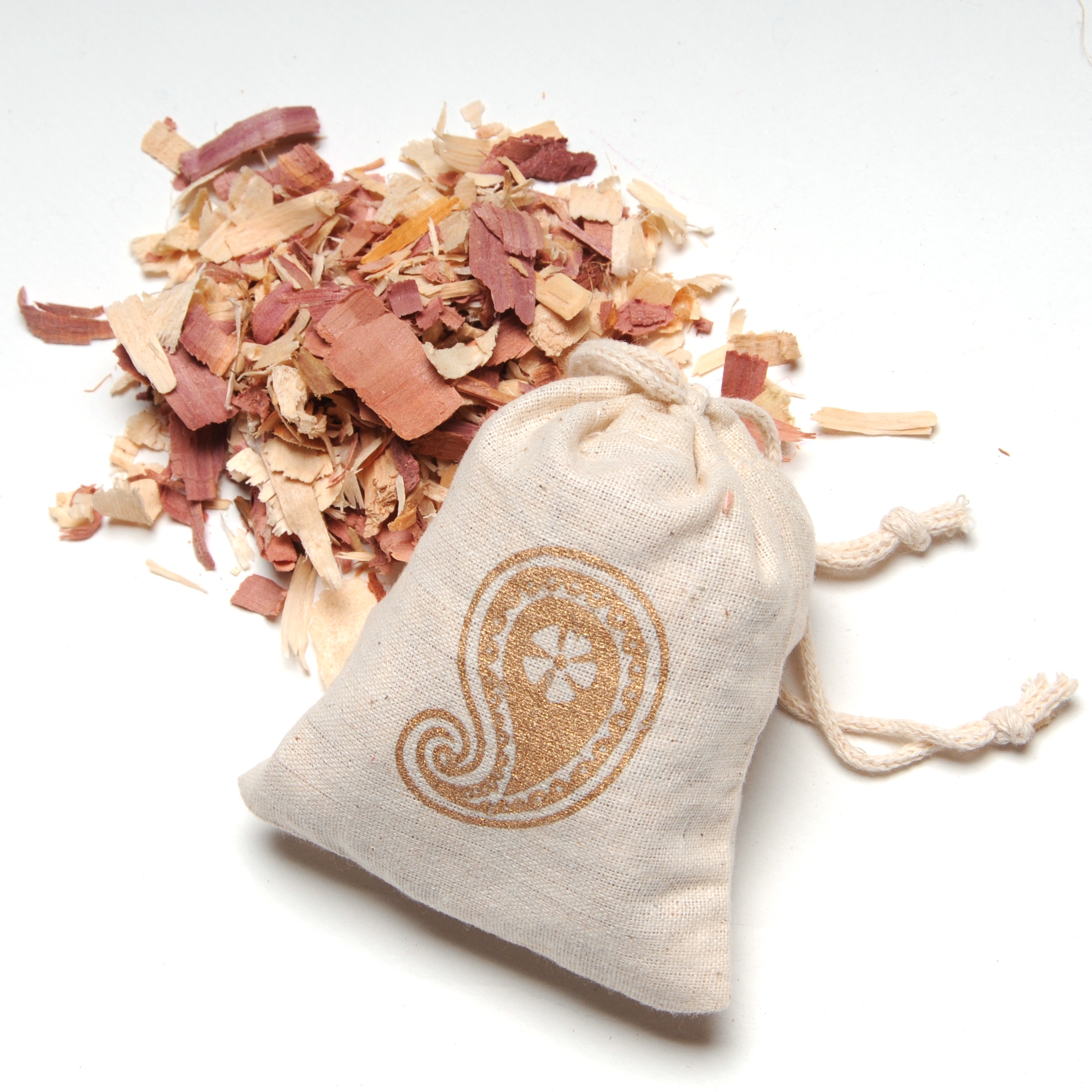 perfumed cedar wood sachet