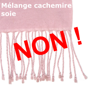 Les étoles à frange ne peuvent pas être en véritable pashmina pur cachemire du Ladakh car celui-ci est trop fin et trop léger pour pouvoir être tressé